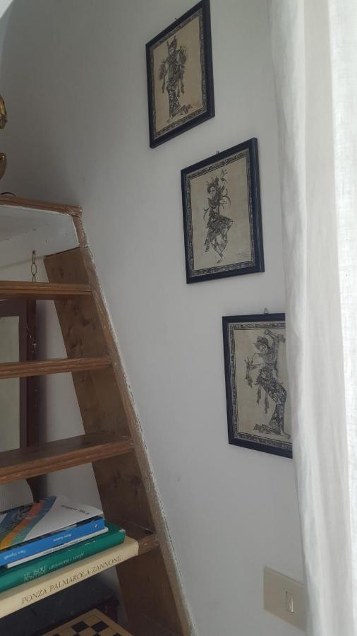 La Casa Sugli Archi Hotel Ponza Eksteriør billede