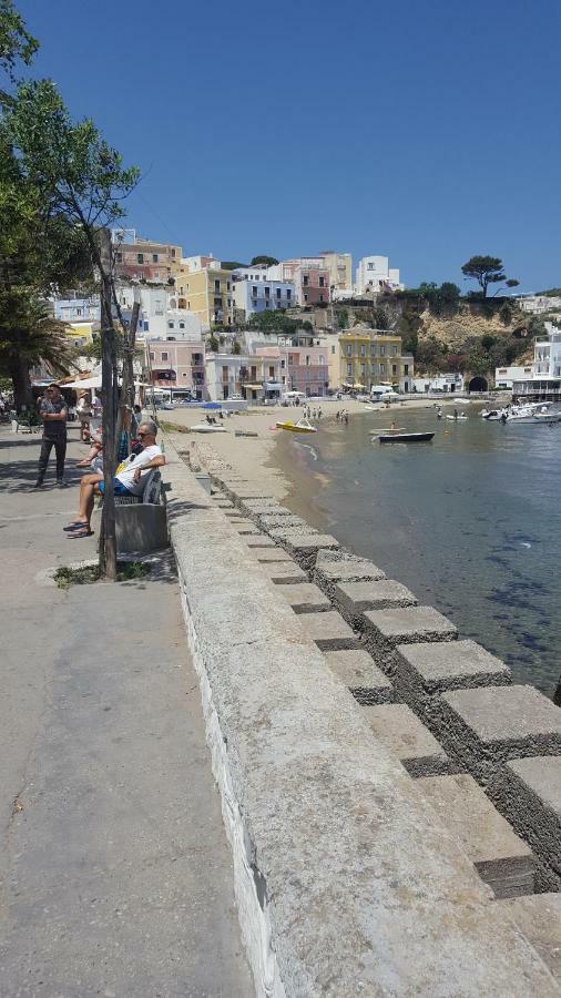 La Casa Sugli Archi Hotel Ponza Eksteriør billede